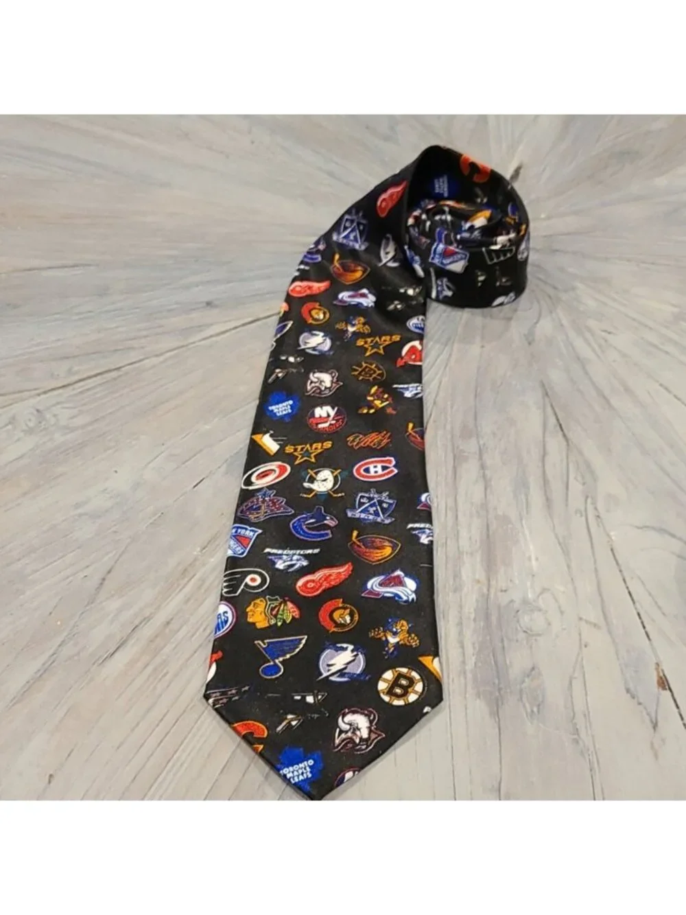 Vintage NHL Tie hockey teams